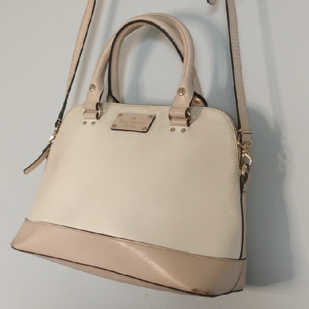 Kate Spade Two Toned Cream and Tan Satchel Leather Hand / Crossbody Bag